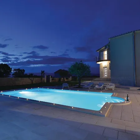 With Outdoor Swimming Pool 183 Pridraga