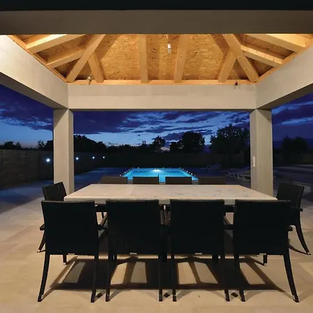 Feriehus With Outdoor Swimming Pool 183 Pridraga