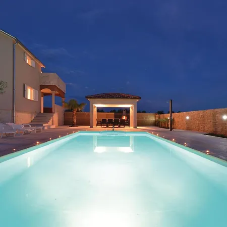 Feriehus With Outdoor Swimming Pool 183 Pridraga