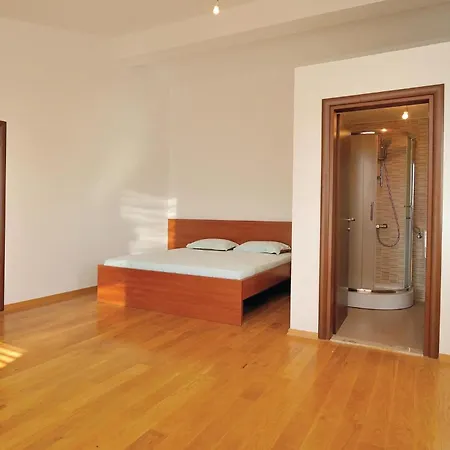 Beautiful Home In Pridraga With Kitchen * Pridraga