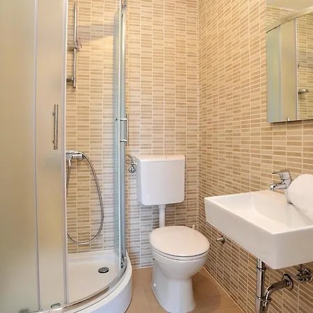 Beautiful Home In Pridraga With Kitchen * Pridraga